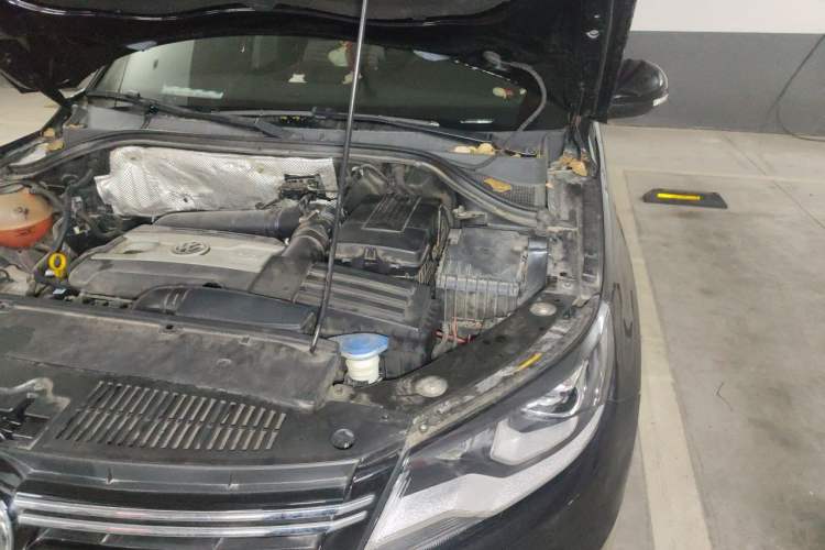 Used Volkswagen Tiguan 2015 1.8TSI Automatic Two-Wheel Drive Trend Edition Engine Bay Left