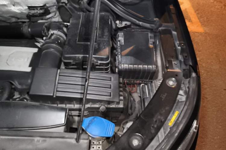 Used Volkswagen Tiguan 2015 1.8TSI Automatic Two-Wheel Drive Comfort Edition Engine Bay Left