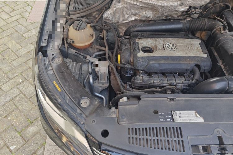Used Volkswagen Tiguan 2015 1.8TSI Automatic Two-Wheel Drive Luxury Model Engine Bay Right