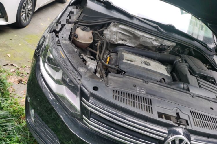 Used Volkswagen Tiguan 2015 1.8TSI Automatic Two-Wheel Drive Trend Edition Engine Bay Right