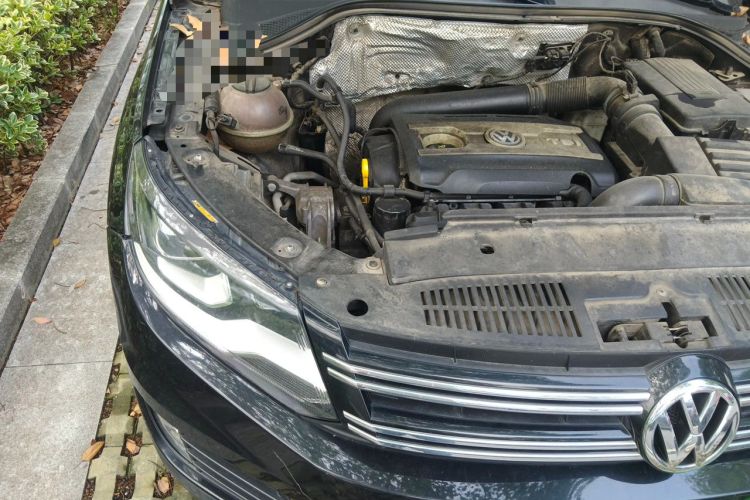 Used Volkswagen Tiguan 2015 1.8TSI Automatic Two-Wheel Drive Trend Edition Engine Bay Right