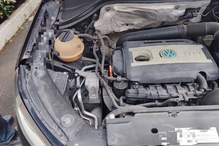 Used Volkswagen Tiguan 2015 2.0 TSI Automatic All-Wheel Drive Flagship Edition Engine Bay Right