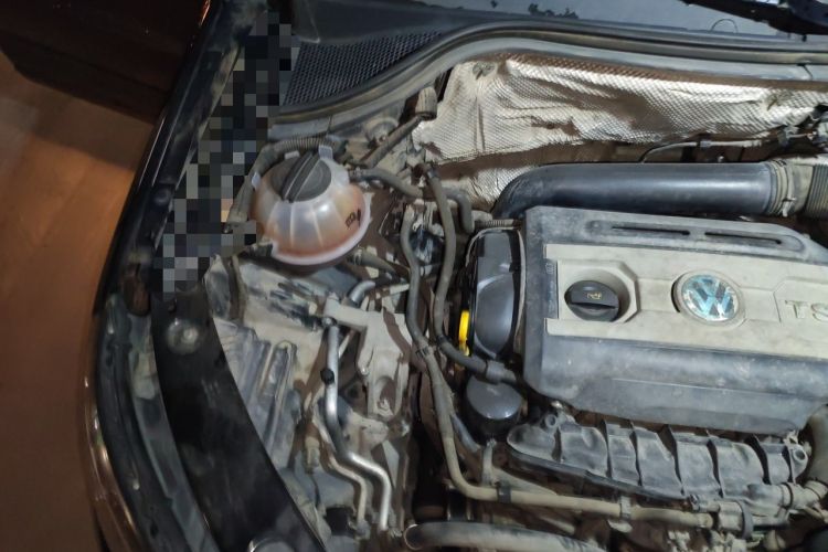 Used Volkswagen Tiguan 2015 1.8TSI Automatic Two-Wheel Drive Comfort Edition Engine Bay Right