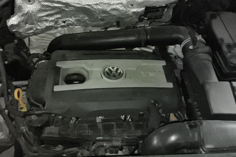 Used Volkswagen Tiguan 2015 1.8TSI Automatic Two-Wheel Drive Luxury Model Engine Bay