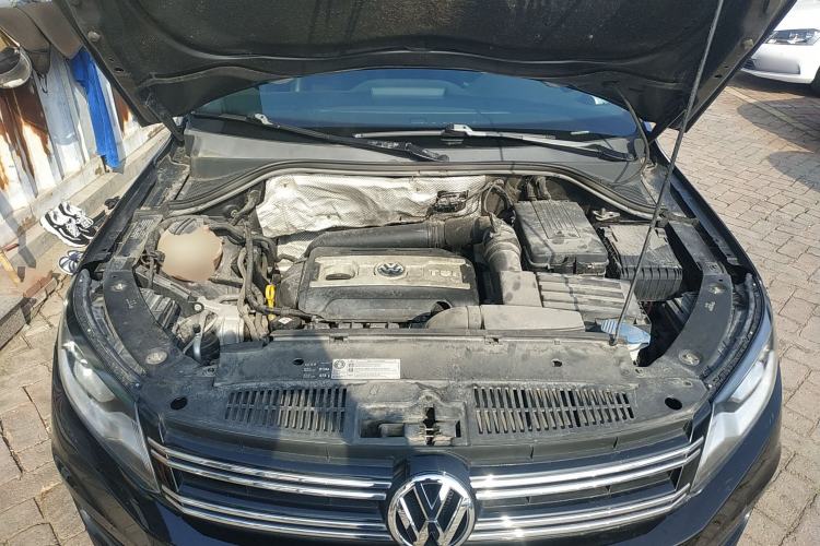 Used Volkswagen Tiguan 2015 1.8TSI Automatic Two-Wheel Drive Trend Edition Engine Bay