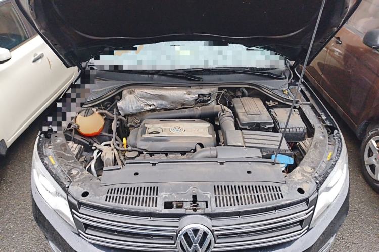 Used Volkswagen Tiguan 2015 1.8TSI Automatic Two-Wheel Drive Luxury Model Engine Bay