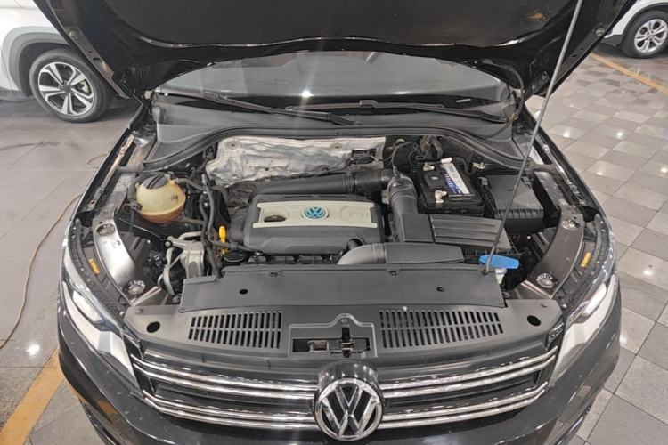 Used Volkswagen Tiguan 2015 1.8TSI Automatic Two-Wheel Drive Luxury Model Engine Bay