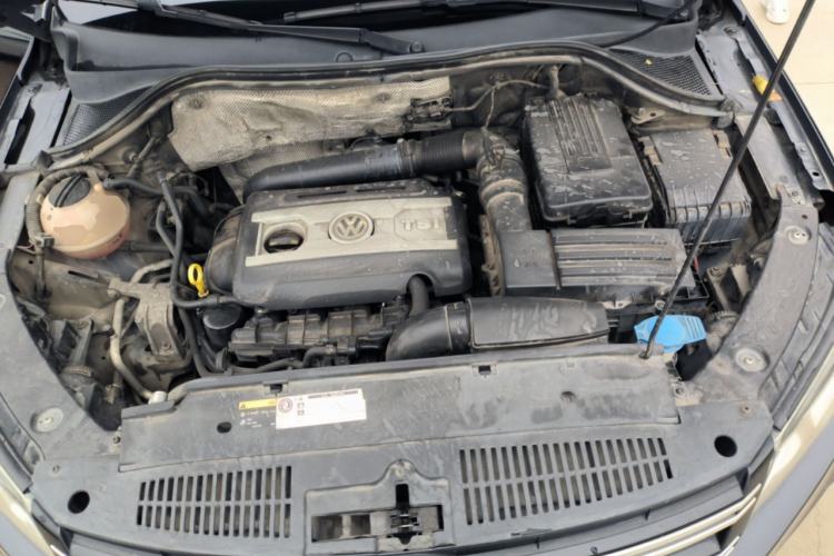 Used Volkswagen Tiguan 2015 2.0 TSI Comfort Edition Engine Bay