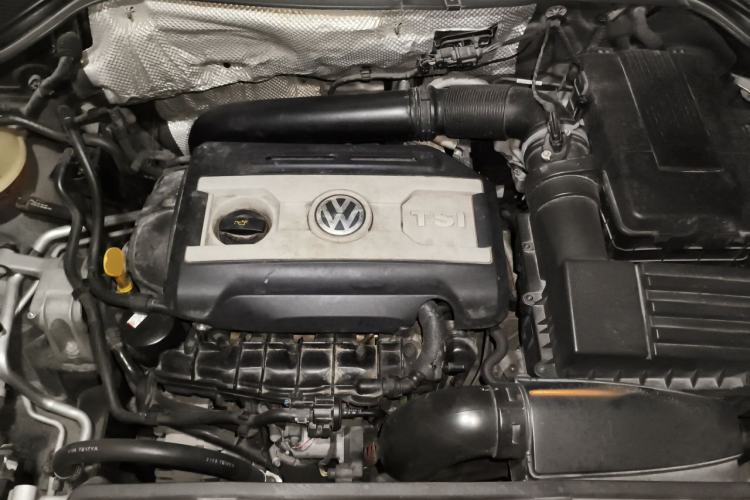 Used Volkswagen Tiguan 2015 1.8TSI Automatic Two-Wheel Drive Comfort Edition Engine Bay