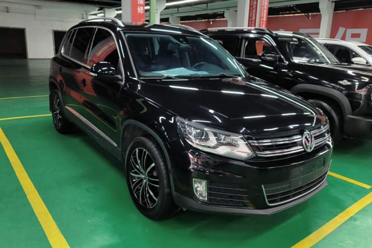 Used Volkswagen Tiguan 2015 1.8TSI Automatic All-Wheel-Drive Luxury Model Exterior 1