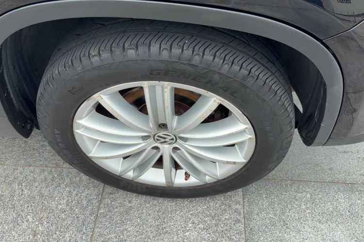 Used Volkswagen Tiguan 2015 2.0 TSI Comfort Edition Exterior 10