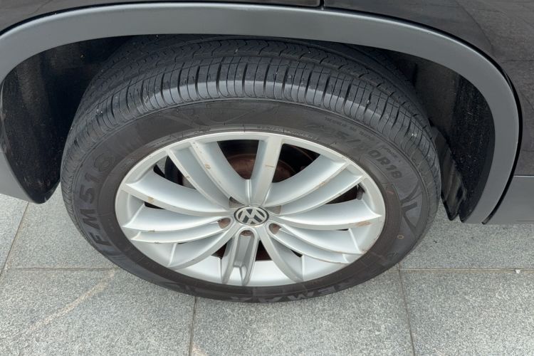 Used Volkswagen Tiguan 2015 2.0 TSI Comfort Edition Exterior 11