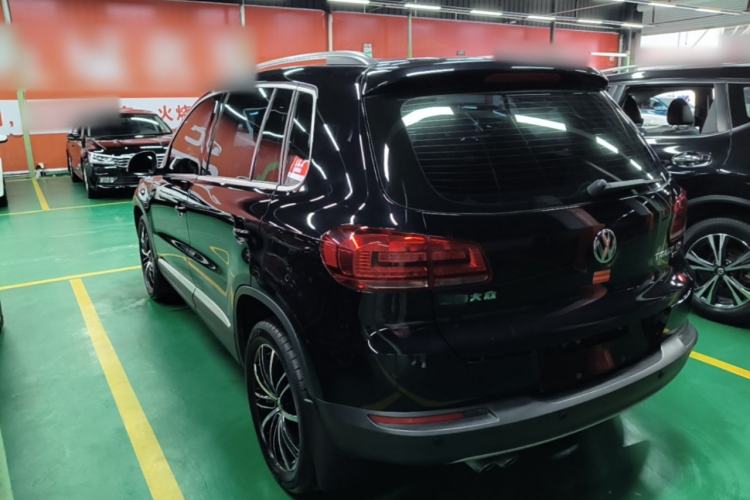 Used Volkswagen Tiguan 2015 1.8TSI Automatic All-Wheel-Drive Luxury Model Exterior 2
