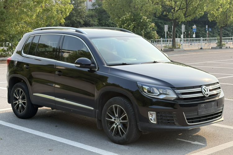 Used Volkswagen Tiguan 2015 1.8TSI Automatic Two-Wheel Drive Luxury Model Exterior 2
