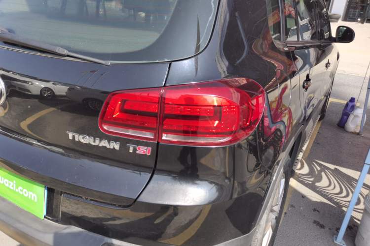 Used Volkswagen Tiguan 2015 1.8TSI Automatic Two-Wheel Drive Trend Edition Exterior 3