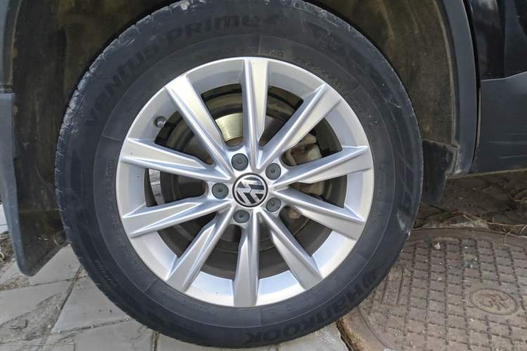 Used Volkswagen Tiguan 2015 1.8TSI Automatic Two-Wheel Drive Comfort Edition Exterior 5