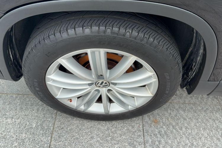Used Volkswagen Tiguan 2015 2.0 TSI Comfort Edition Exterior 7