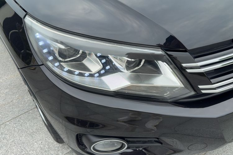 Used Volkswagen Tiguan 2015 2.0 TSI Comfort Edition Exterior 9