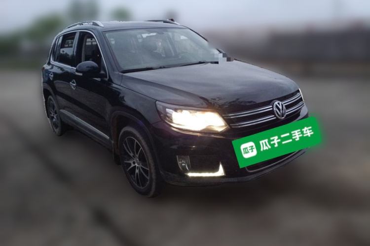 Used Volkswagen Tiguan 2015 1.8TSI Automatic Two-Wheel Drive Luxury Model Front Right 45 Deg
