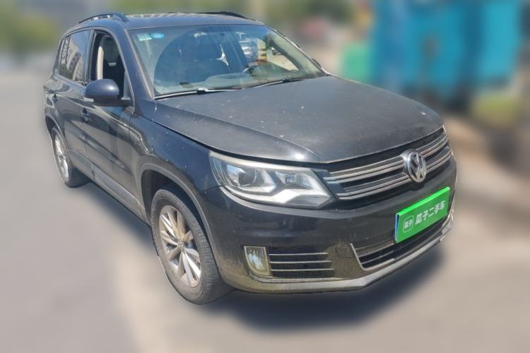 Used Volkswagen Tiguan 2015 1.8TSI Automatic All-Wheel Drive Style Vision Edition Front Right 45 Deg