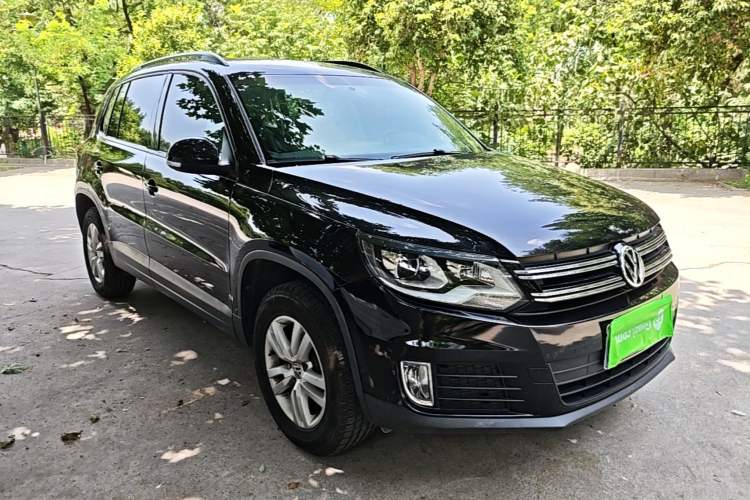 Used Volkswagen Tiguan 2015 1.8TSI Automatic Two-Wheel Drive Trend Edition Front Right 45 Deg