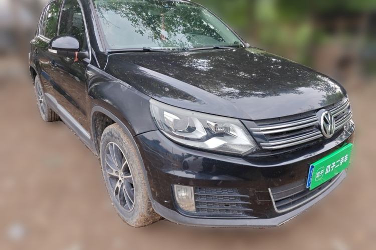 Used Volkswagen Tiguan 2015 1.8TSI Automatic Two-Wheel Drive Luxury Model Front Right 45 Deg