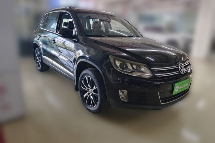 Used Volkswagen Tiguan 2015 1.8TSI Automatic Two-Wheel Drive Luxury Model Front Right 45 Deg