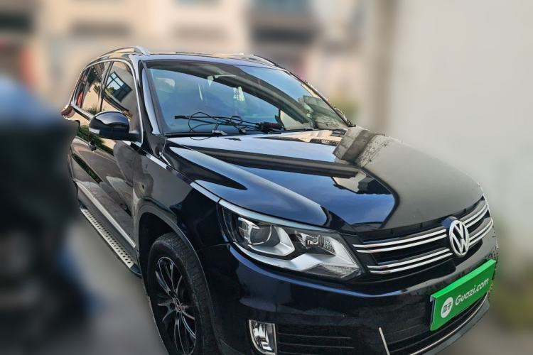 Used Volkswagen Tiguan 2015 1.8TSI Automatic Two-Wheel Drive Luxury Model Front Right 45 Deg