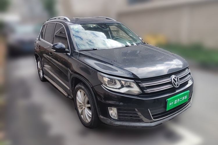 Used Volkswagen Tiguan 2015 2.0 TSI Automatic All-Wheel Drive Flagship Edition Front Right 45 Deg