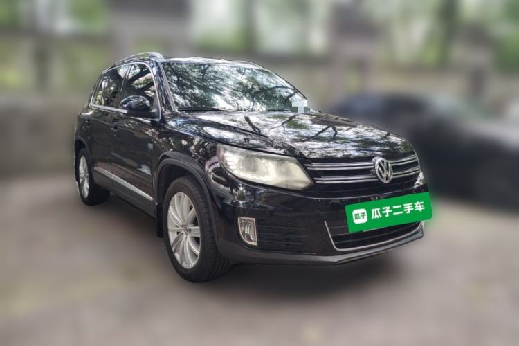 Used Volkswagen Tiguan 2015 2.0 TSI Automatic All-Wheel Drive Flagship Edition Front Right 45 Deg