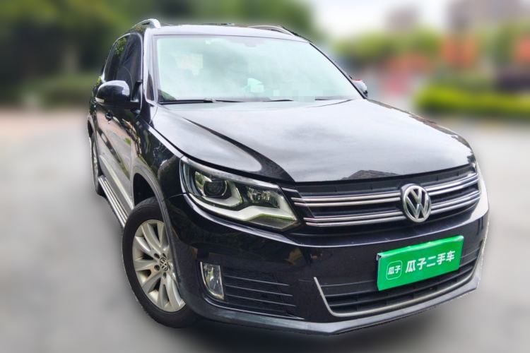 Used Volkswagen Tiguan 2015 1.8TSI Automatic Two-Wheel Drive Luxury Model Front Right 45 Deg