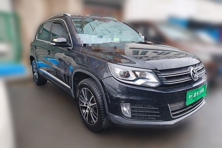 Used Volkswagen Tiguan 2015 1.8TSI Automatic Two-Wheel Drive Luxury Model Front Right 45 Deg