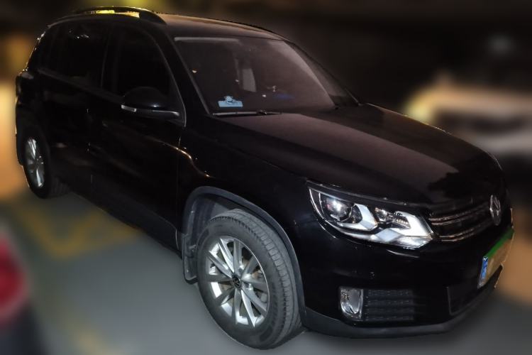 Used Volkswagen Tiguan 2015 1.8TSI Automatic Two-Wheel Drive Comfort Edition Front Right 45 Deg