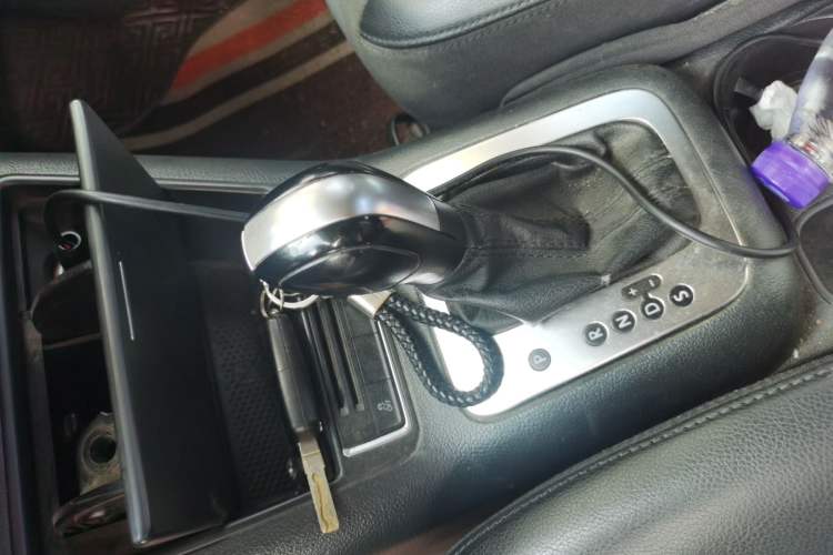 Used Volkswagen Tiguan 2015 1.8TSI Automatic Two-Wheel Drive Trend Edition Gear Lever