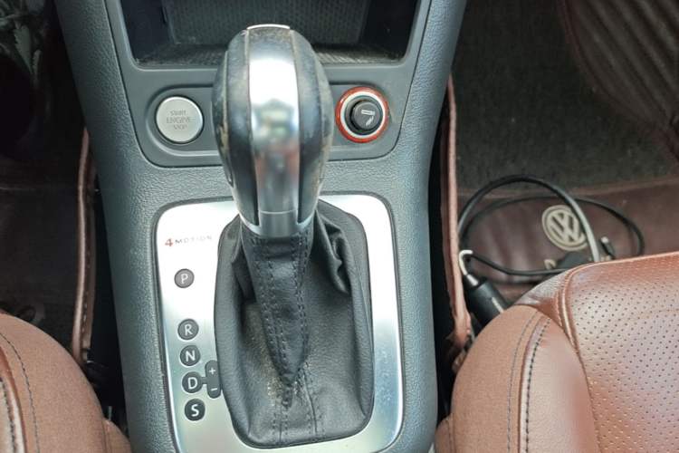 Used Volkswagen Tiguan 2015 1.8TSI Automatic All-Wheel-Drive Luxury Model Gear Lever