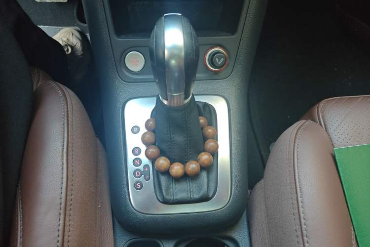 Used Volkswagen Tiguan 2015 1.8TSI Automatic Two-Wheel Drive Luxury Model Gear Lever