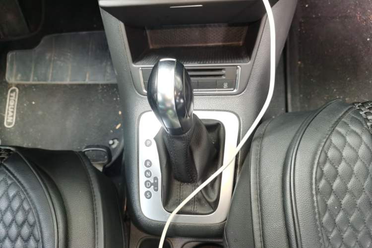 Used Volkswagen Tiguan 2015 1.8TSI Automatic Two-Wheel Drive Trend Edition Gear Lever