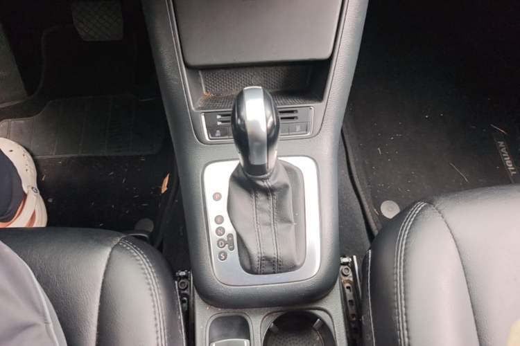 Used Volkswagen Tiguan 2015 1.8TSI Automatic Two-Wheel Drive Trend Edition Gear Lever