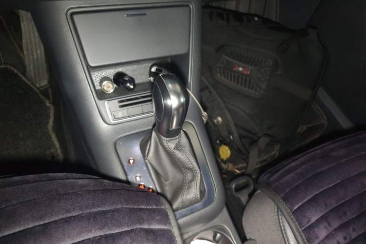 Used Volkswagen Tiguan 2015 1.8TSI Automatic Two-Wheel Drive Trend Edition Gear Lever