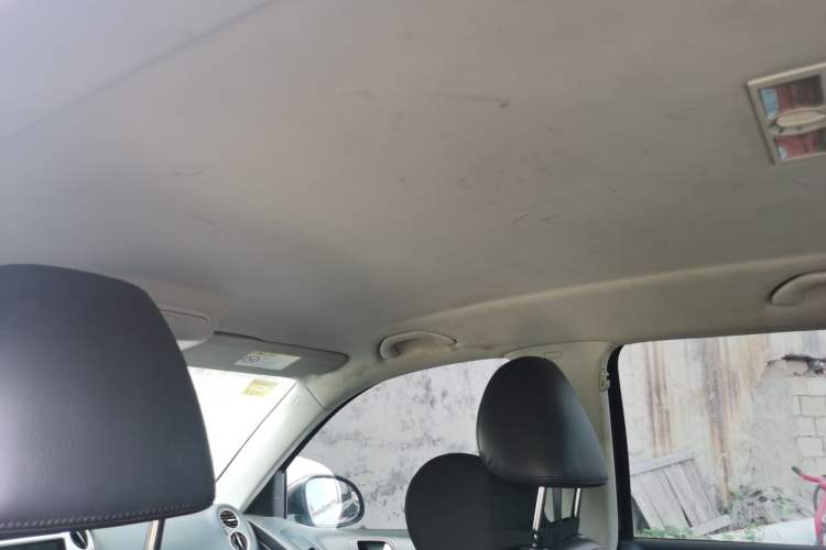 Used Volkswagen Tiguan 2015 1.8TSI Automatic Two-Wheel Drive Trend Edition Headliner
