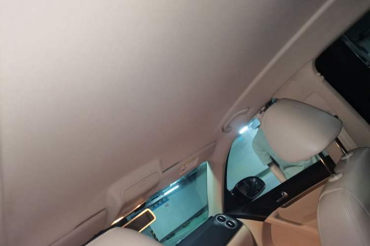 Used Volkswagen Tiguan 2015 1.8TSI Automatic Two-Wheel Drive Comfort Edition Headliner