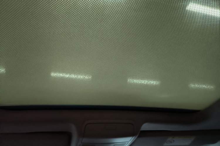 Used Volkswagen Tiguan 2015 1.8TSI Automatic All-Wheel-Drive Luxury Model Headliner