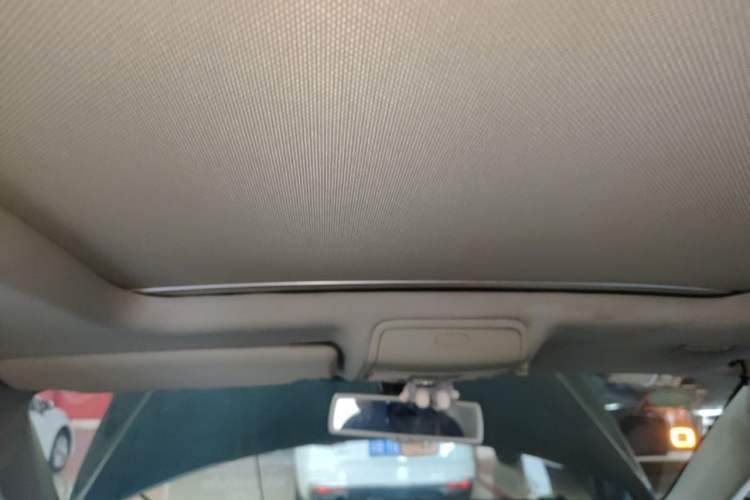 Used Volkswagen Tiguan 2015 1.8TSI Automatic Two-Wheel Drive Luxury Model Headliner