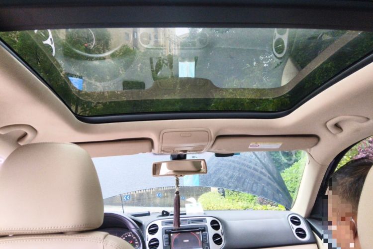 Used Volkswagen Tiguan 2015 1.8TSI Automatic Two-Wheel Drive Luxury Model Headliner