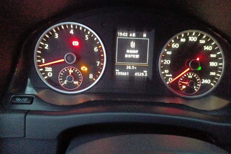 Used Volkswagen Tiguan 2015 1.8TSI Automatic Two-Wheel Drive Luxury Model Instrument Cluster