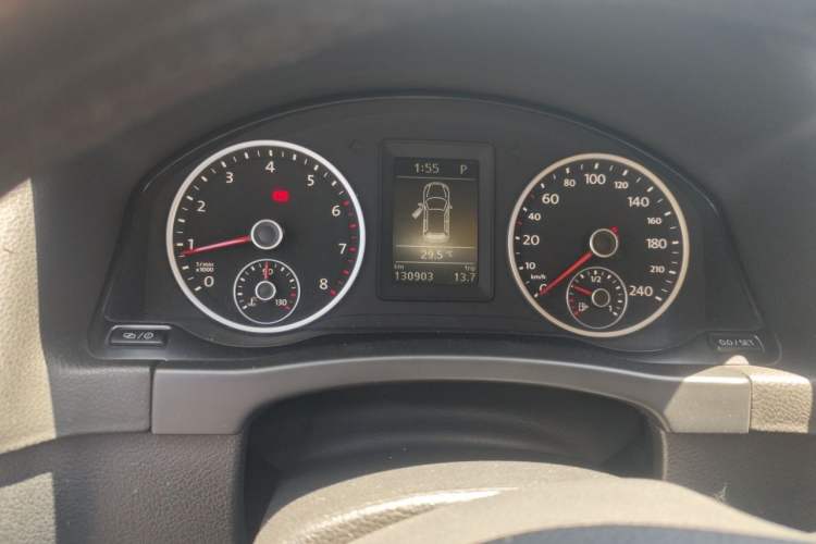 Used Volkswagen Tiguan 2015 1.8TSI Automatic All-Wheel Drive Style Vision Edition Instrument Cluster