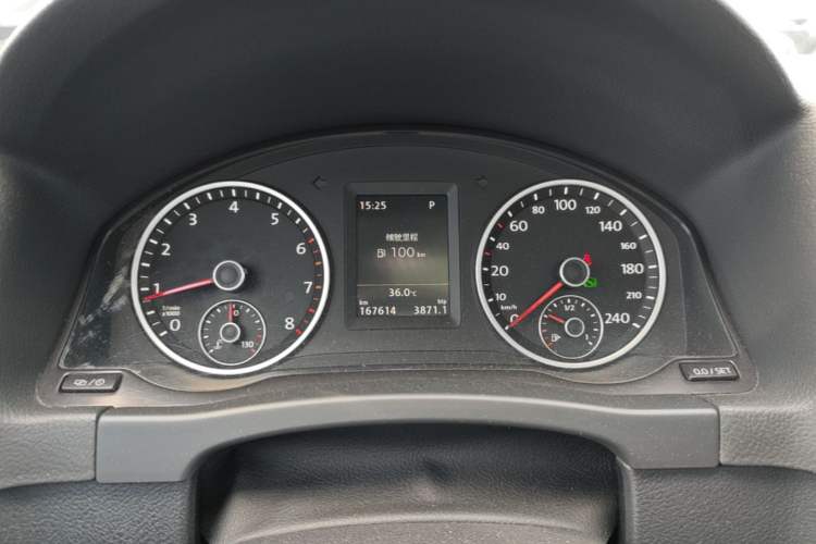 Used Volkswagen Tiguan 2015 1.8TSI Automatic All-Wheel-Drive Luxury Model Instrument Cluster