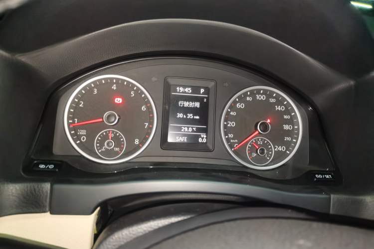Used Volkswagen Tiguan 2015 1.8TSI Automatic Two-Wheel Drive Comfort Edition Instrument Cluster