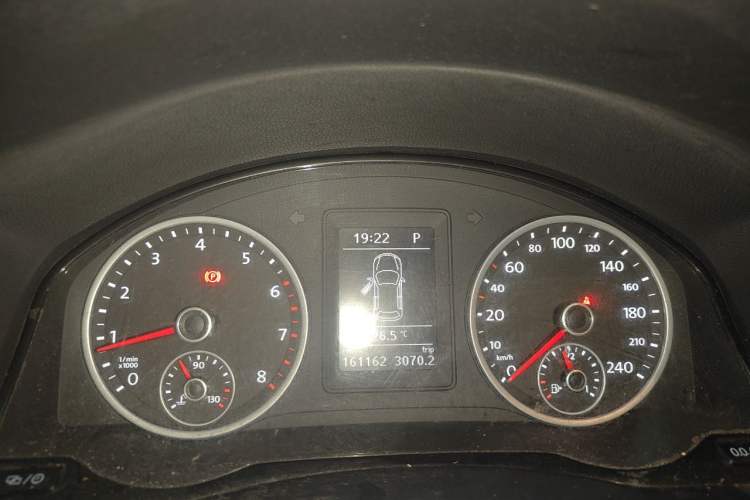 Used Volkswagen Tiguan 2015 1.8TSI Automatic Two-Wheel Drive Trend Edition Instrument Cluster