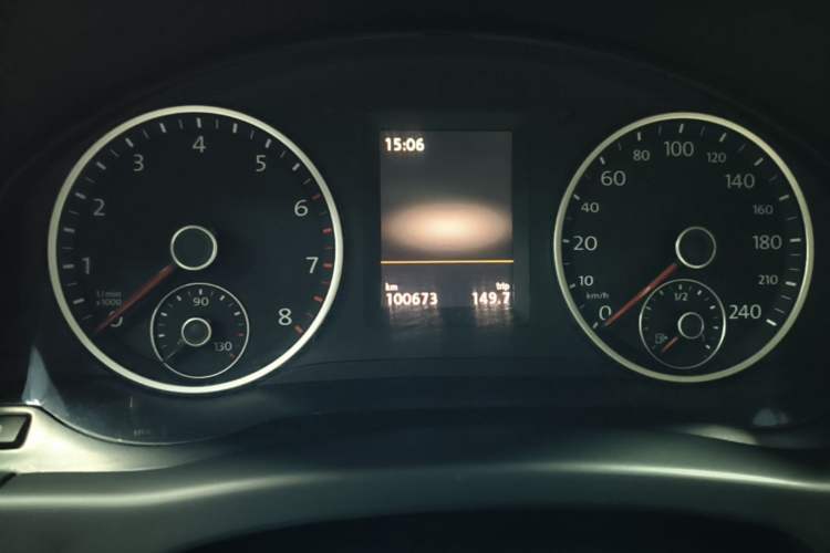 Used Volkswagen Tiguan 2015 1.8TSI Automatic All-Wheel-Drive Luxury Model Instrument Cluster